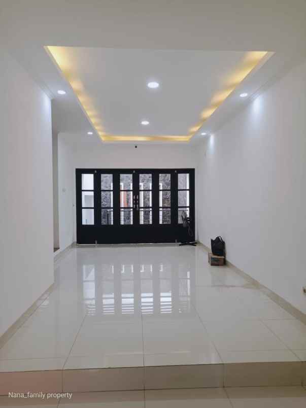 rumah siap huni di area rawa belong kebon jeruk jakbar