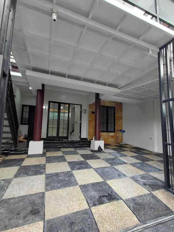 rumah siap huni lokasi strategis di griyaloka bsd