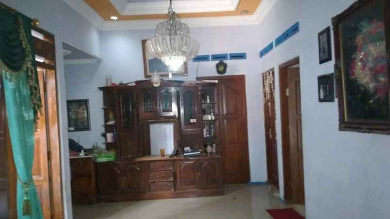 rumah strategis buka usaha karanganyar