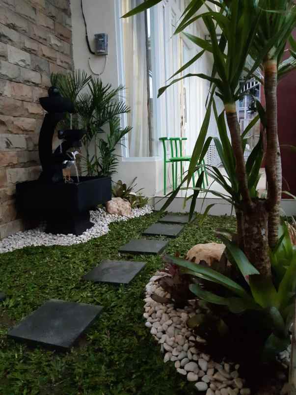 rumah villa mewah kota batu