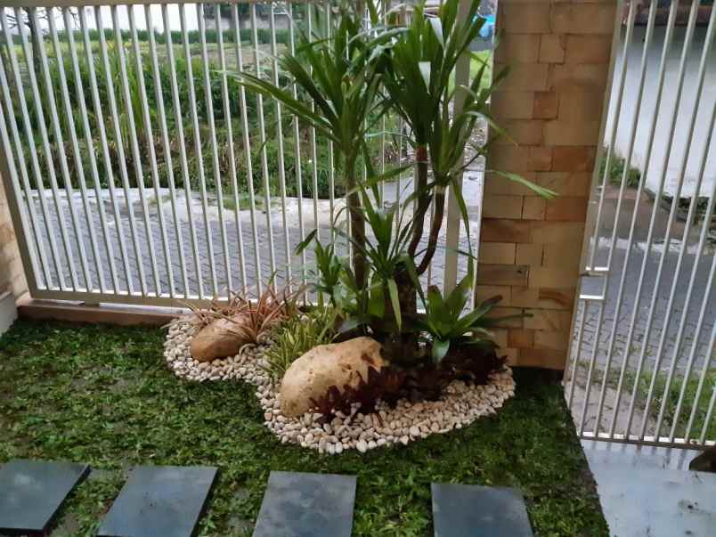 rumah villa mewah kota batu