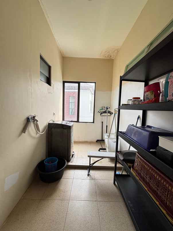 sewa rumah furnish hook lavon swan city tangerang