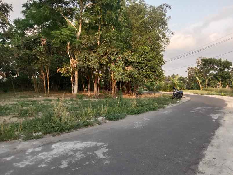 tanah pekarangan shm dekat pasar cebongan sleman