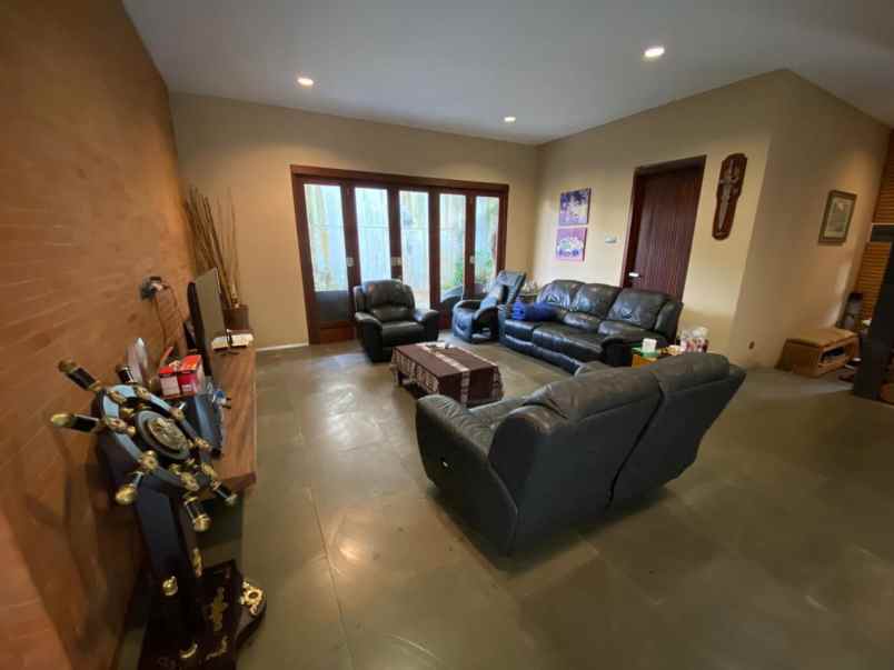 villa gunung geulis