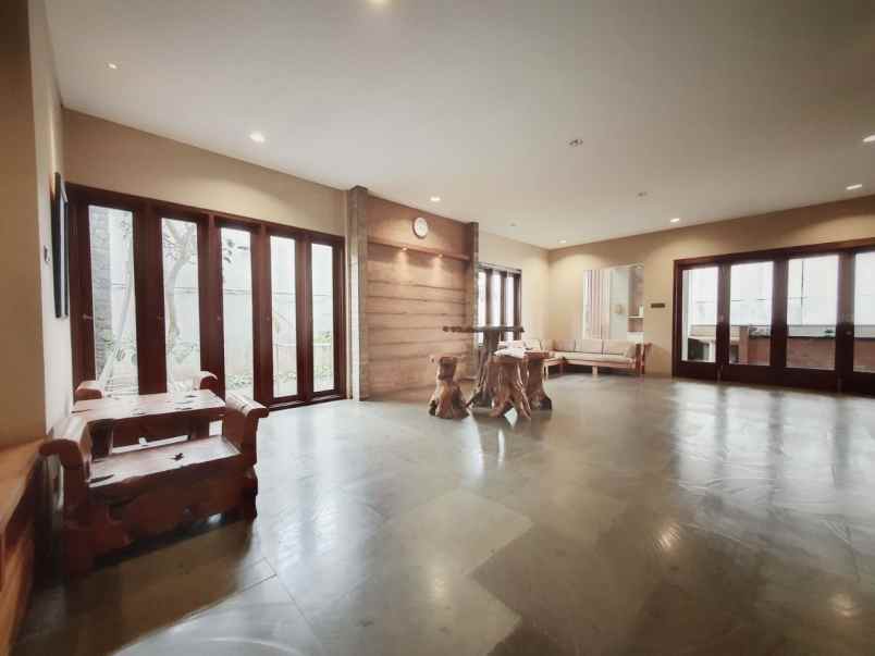 villa gunung geulis