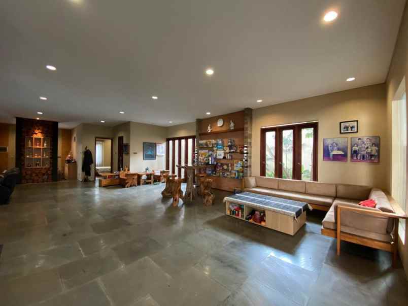 villa gunung geulis