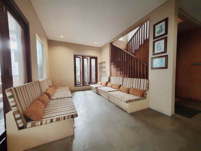 villa gunung geulis