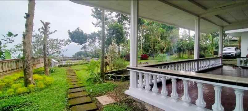 villa mewah siap huni lokasi trawas mojokerto