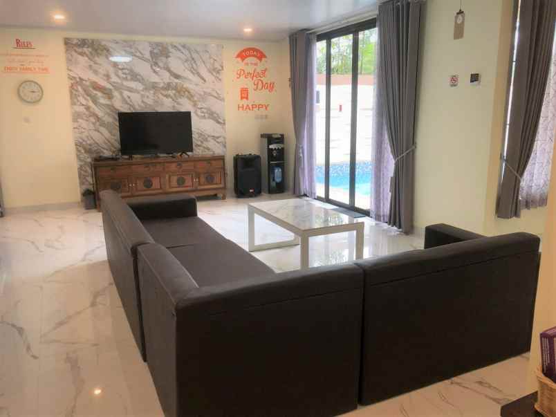 villa villa kota bunga