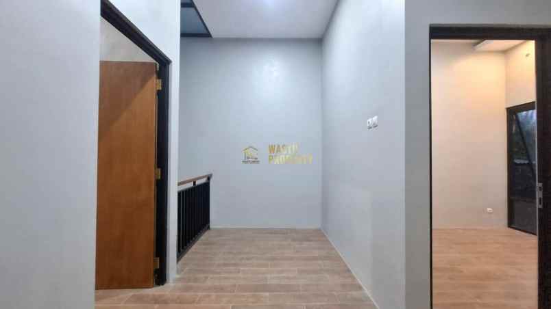 1 unit rumah keren 7 menit ke kampus upn jogja