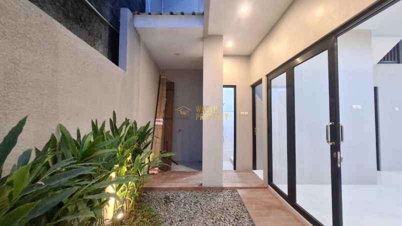 1 unit rumah keren 7 menit ke kampus upn jogja