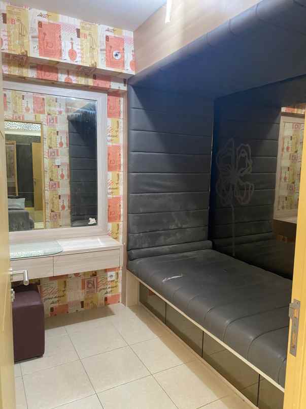 apartemen educity 2br semi furnished tower yale