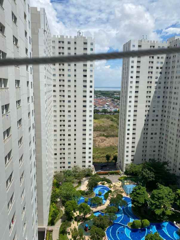 apartemen educity 2br semi furnished tower yale
