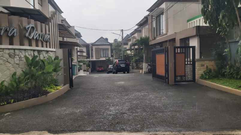cipayung rumah mewah nyaman keluarga aman bebas banjir