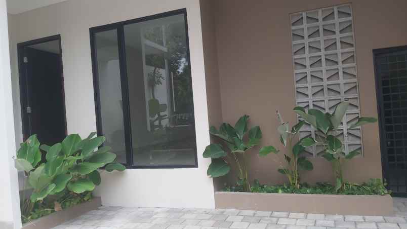 cipayung rumah mewah nyaman keluarga aman bebas banjir