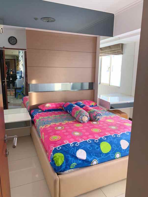 dijual apartemen pakuwon indah