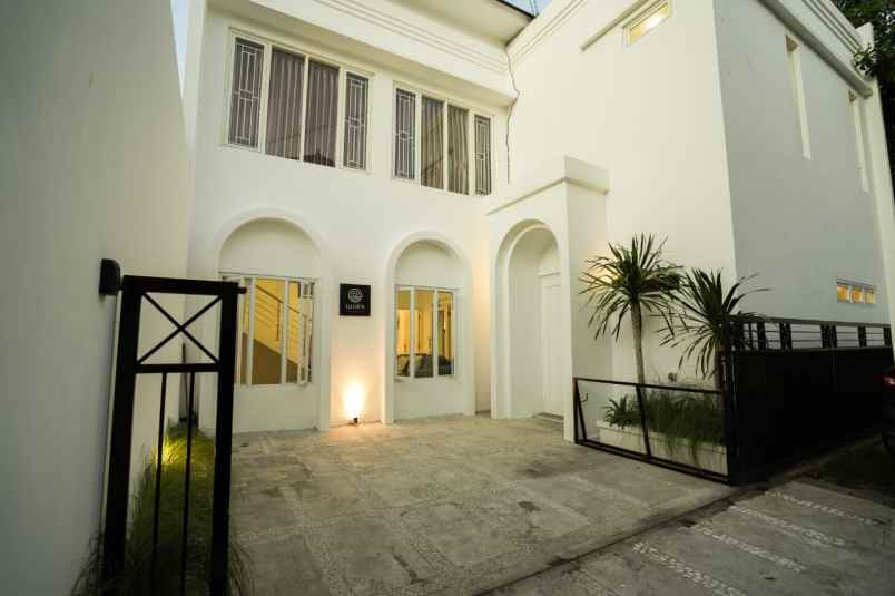 dijual cepat villa nyaman strategis di canggu bali