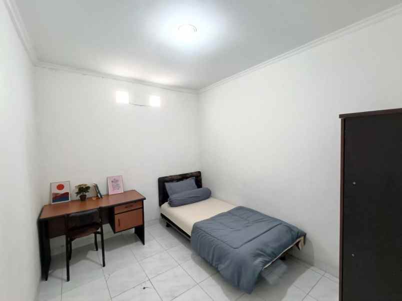 dijual kost jl dr susilo grogol