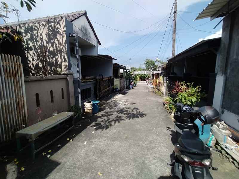 dijual ruko gudang kantor jalan kutilang bsi 2