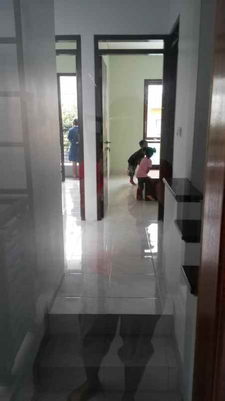 dijual rumah 2 lantai di the address cibubur