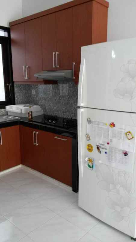 dijual rumah 2 lantai di the address cibubur