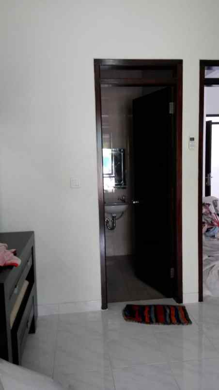 dijual rumah 2 lantai di the address cibubur