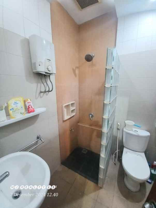 dijual rumah antapani