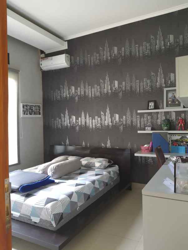 dijual rumah antapani