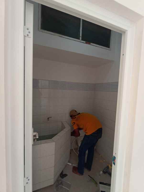 dijual rumah araya 2