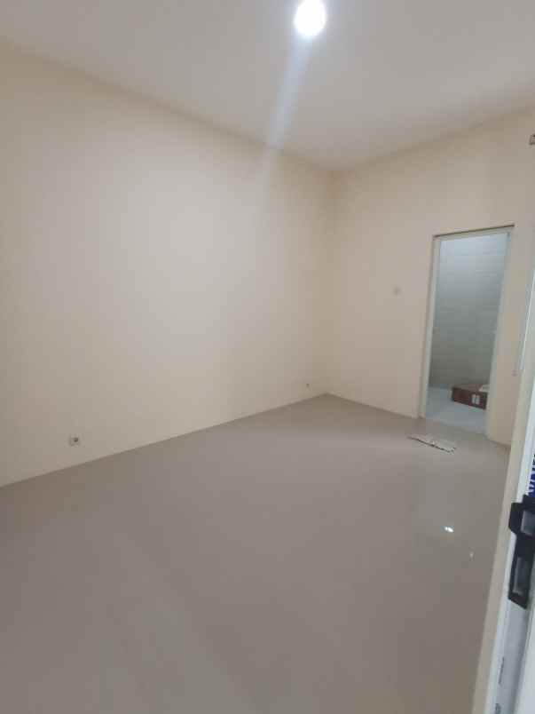 dijual rumah araya 2