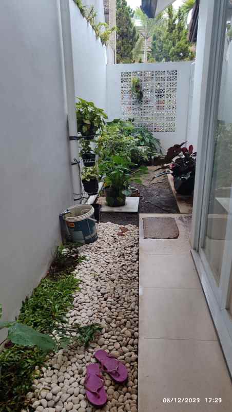 dijual rumah arcamanik