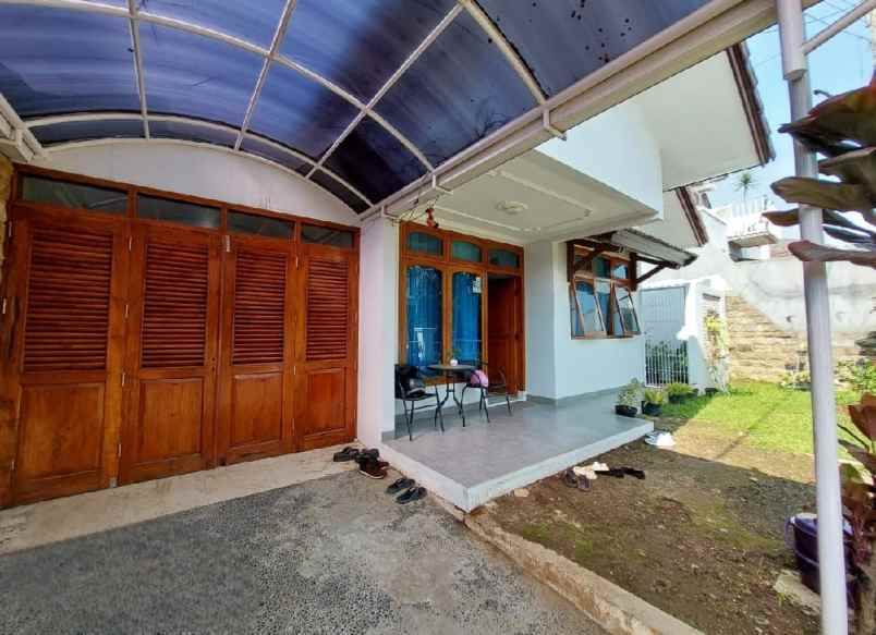 dijual rumah arcamanik