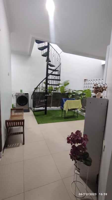 dijual rumah arcamanik