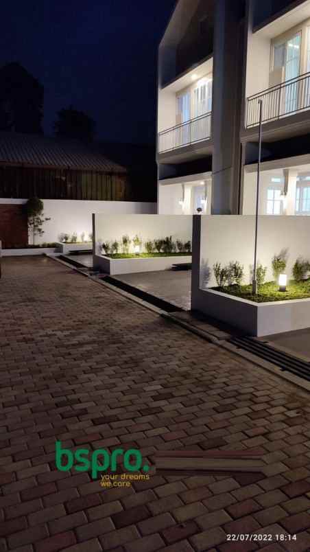 dijual rumah arcamanik bandung