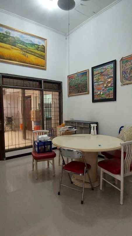 dijual rumah babatan pantai