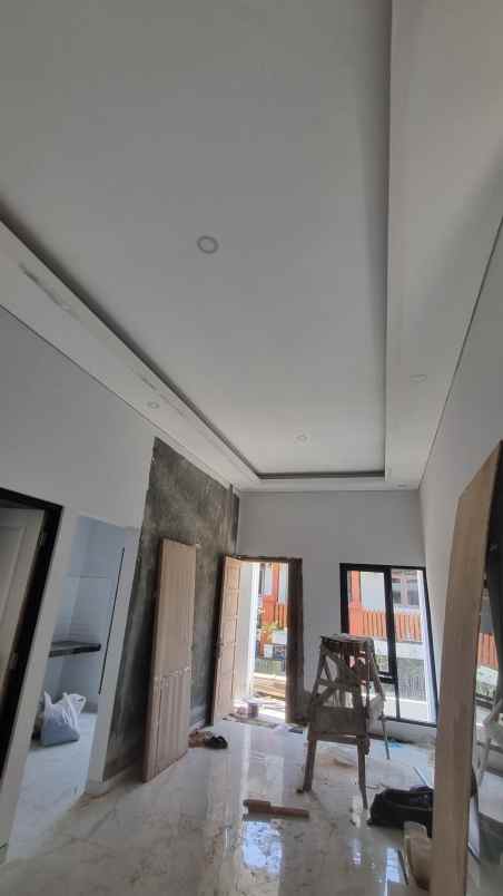 dijual rumah banyumanik