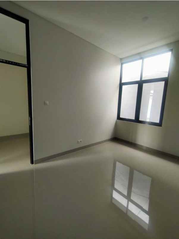 dijual rumah batu indah batununggal bandung