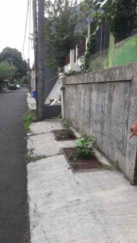dijual rumah beji