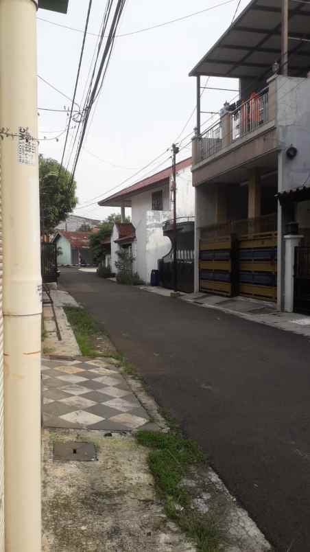 dijual rumah beji