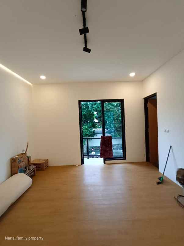 dijual rumah bintaro permai