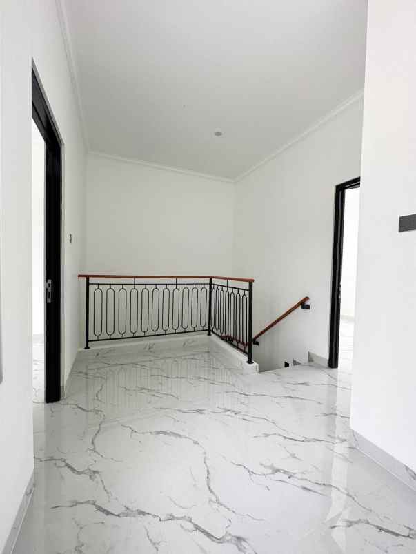 dijual rumah ceger cipayung