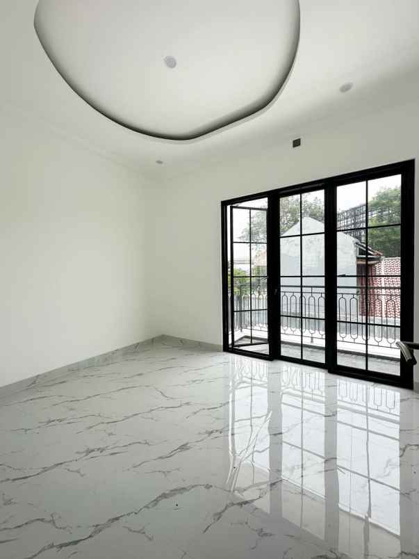 dijual rumah ceger cipayung