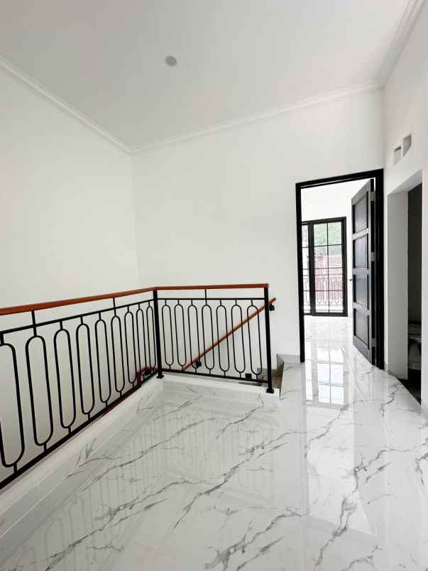 dijual rumah ceger cipayung jaktim