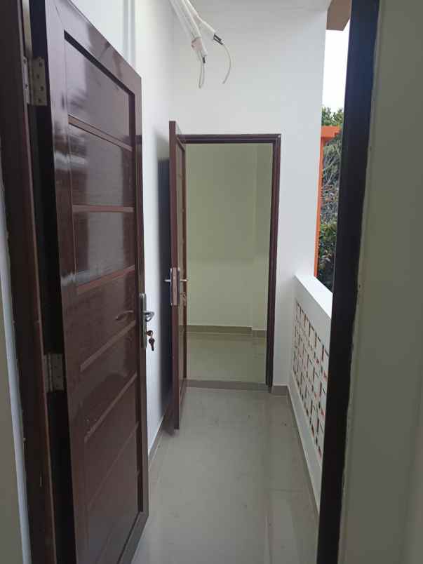 dijual rumah cengkareng indah