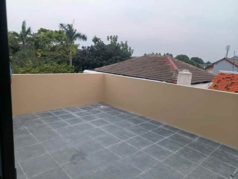 dijual rumah cengkareng indah