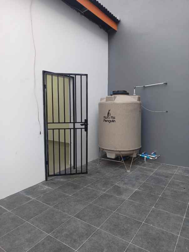 dijual rumah cengkareng indah