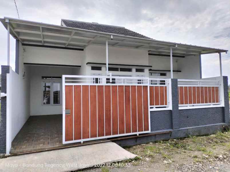 dijual rumah ciborerang katapang