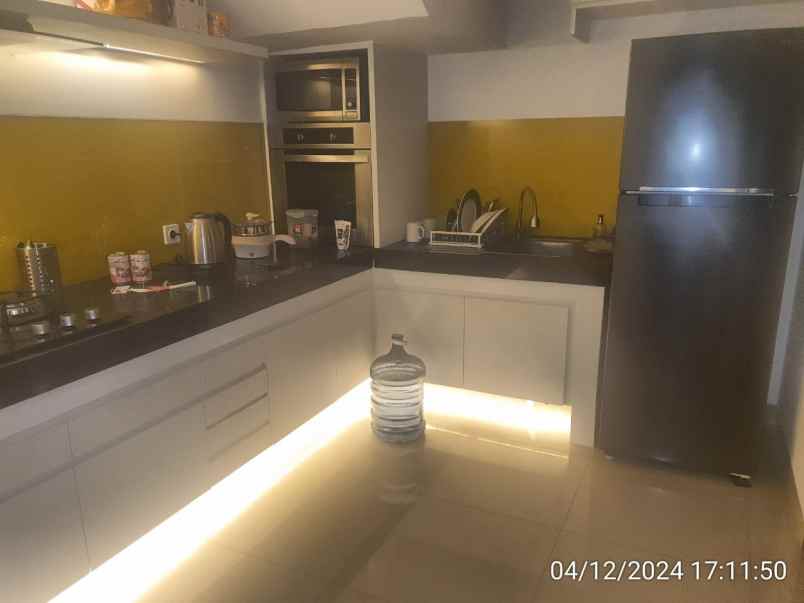 dijual rumah ciganjur