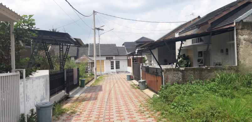 dijual rumah cikaret bogor selatan