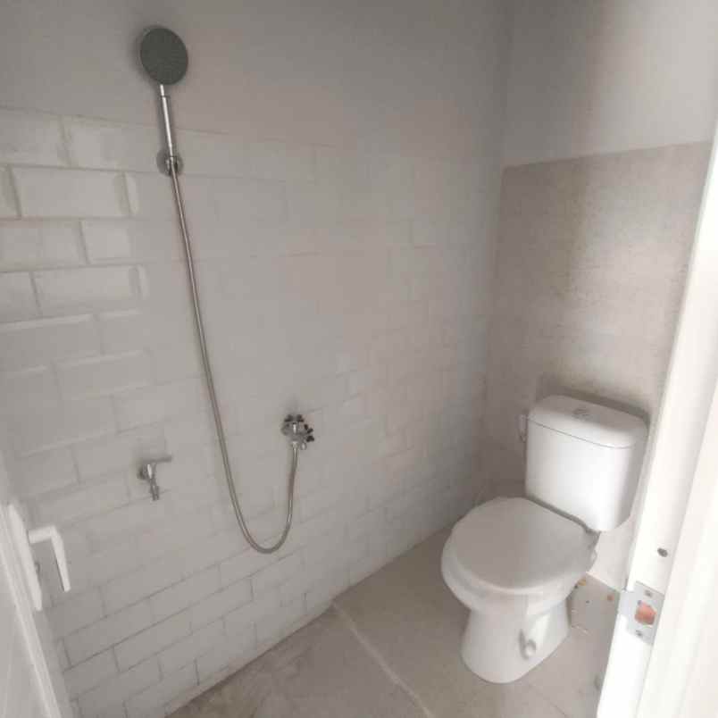 dijual rumah cimuning kec mustika jaya